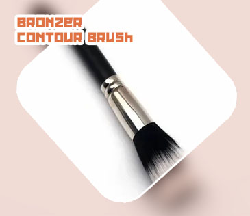 Bronzer makeup brush
